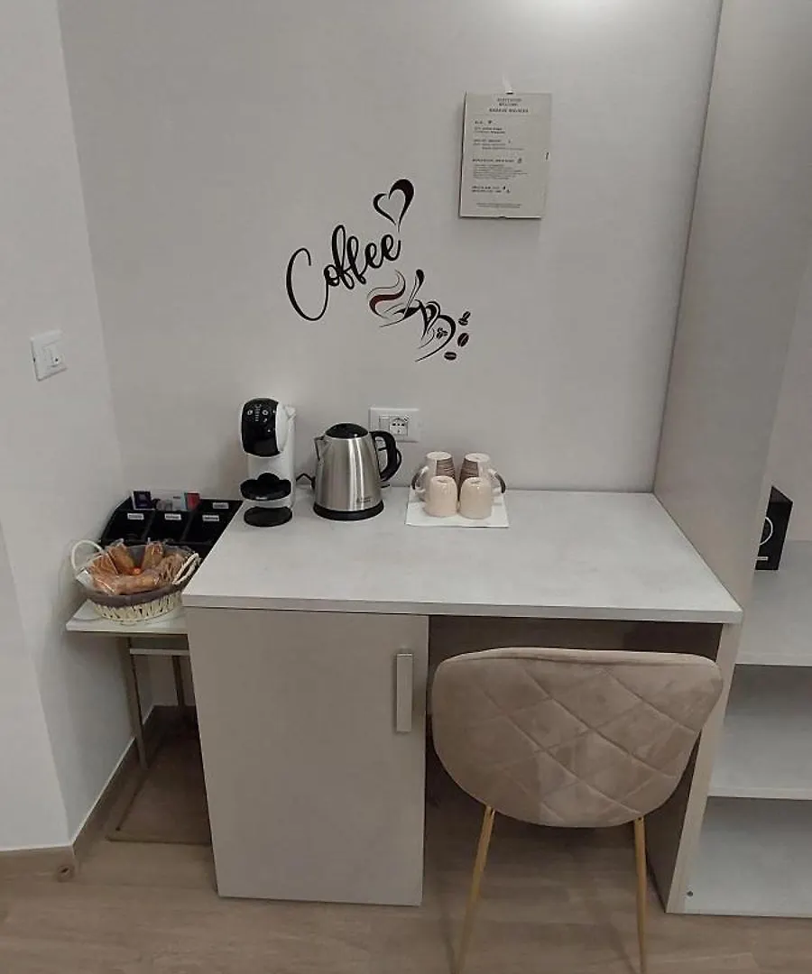 Hotel Madame Bologna 0*,